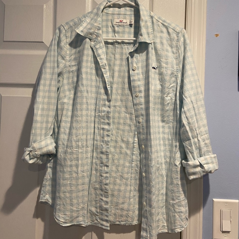 Vineyard vines plaid button down